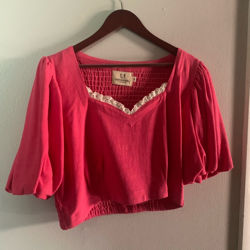 Fashion Brand Company Valentine Pink Sweetheart Neckline Blouse Lace Puff Sleeve